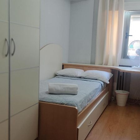 מלון מדריד Habitacion Individual Con Bano Y Cocina Compartida מראה חיצוני תמונה
