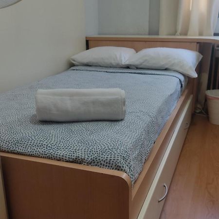 מלון מדריד Habitacion Individual Con Bano Y Cocina Compartida מראה חיצוני תמונה